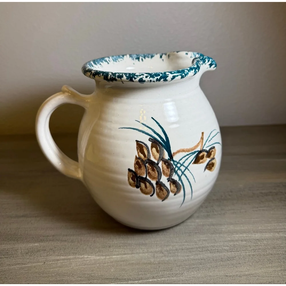 Contemporary Pottery Trends vintage studio